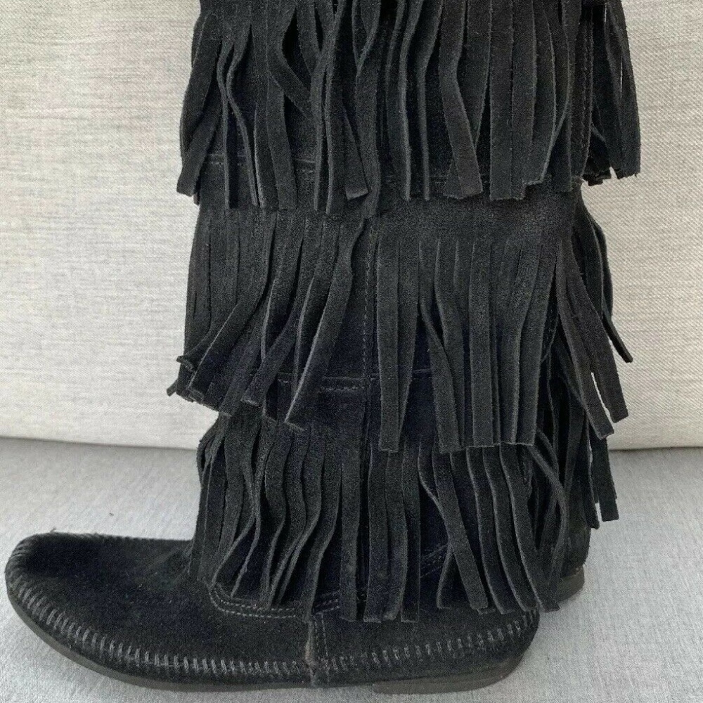 Minnetonka 3 layer black fringe boots moccasins